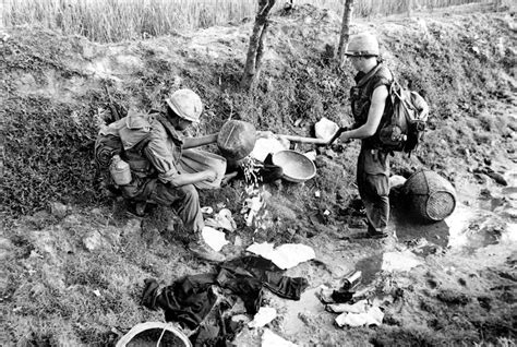 My Lai massacre .
